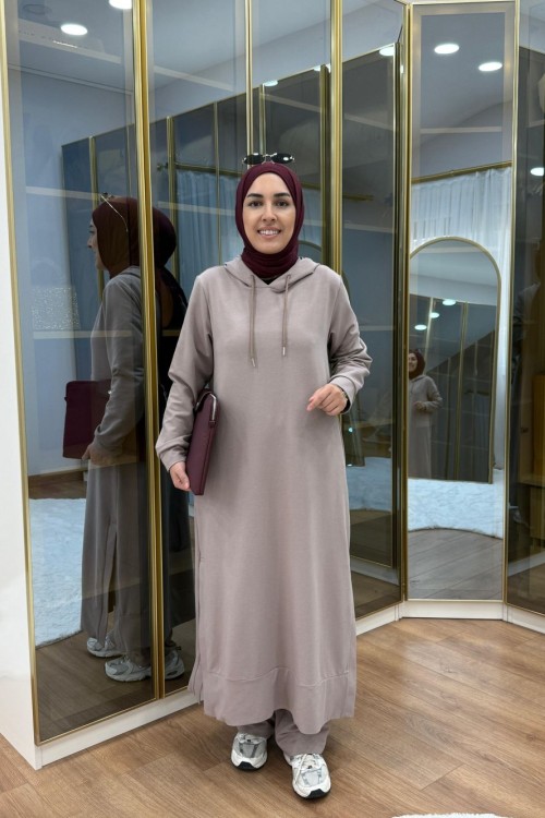 Kapüşonlu yırtmaçlı takım Vizon