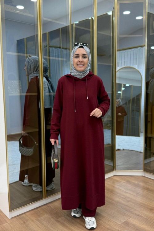 Kapüşonlu yırtmaçlı takım Bordo
